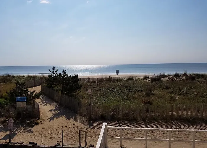 Seabonay Oceanfront Motel