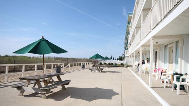 Seabonay Oceanfront Motel 2*
